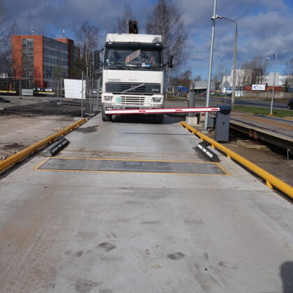 Ass svau dinamikā regulēšana.